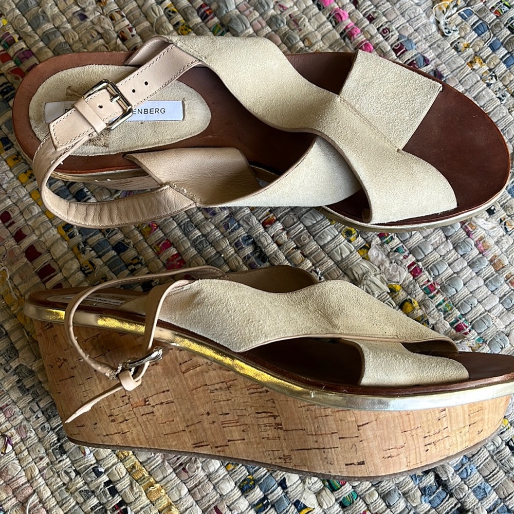 Diane Von Furstenberg- suede wedge- 9.5